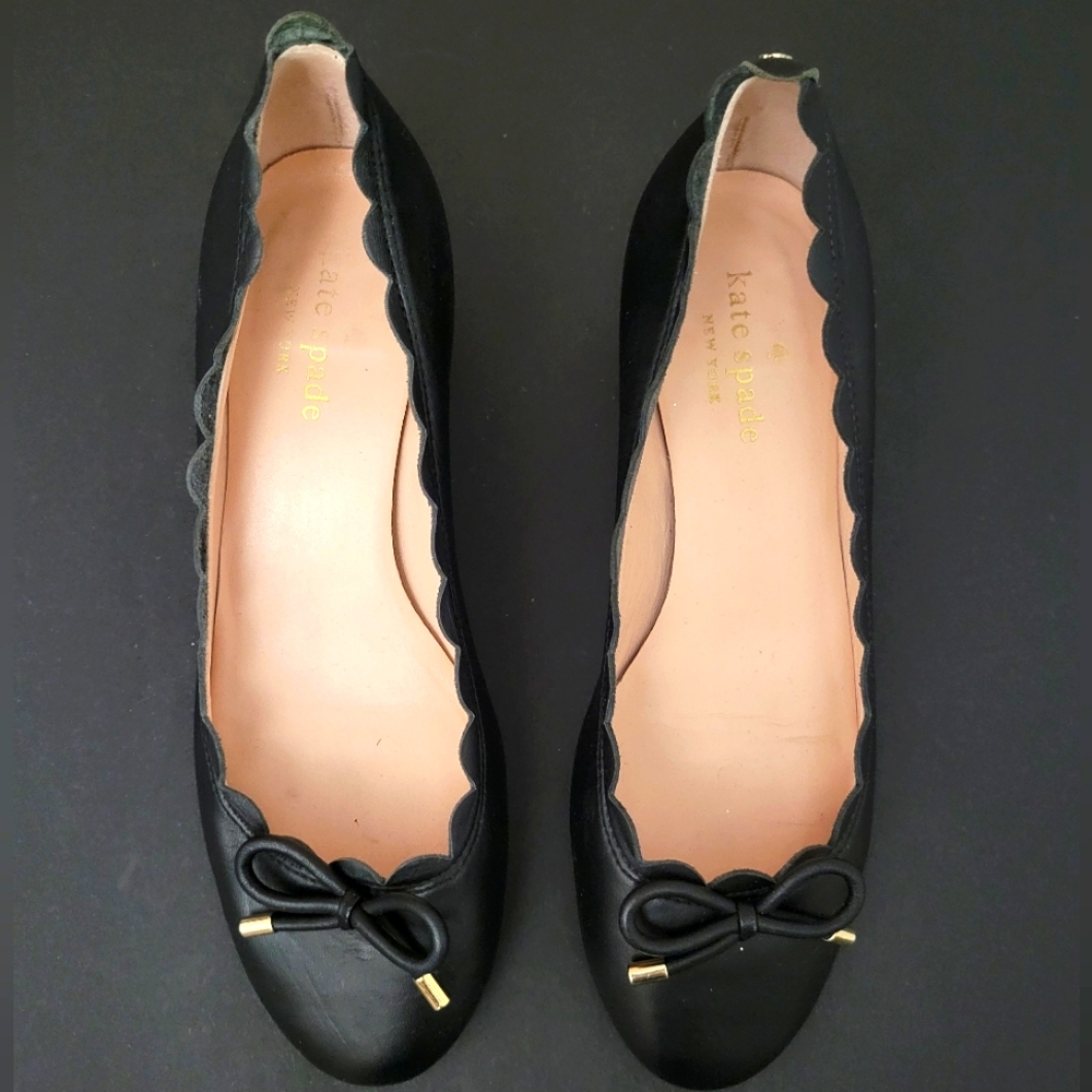 Kate Spade Yasmin Scalloped Bow Ballet Block Heel in Blk 7